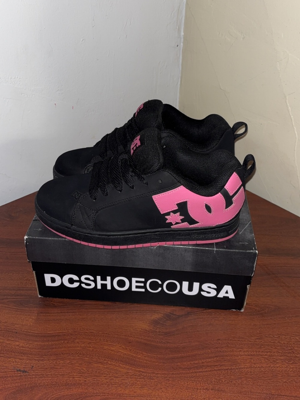 DC' Court Graffik Skate Shoe in Black and Pink